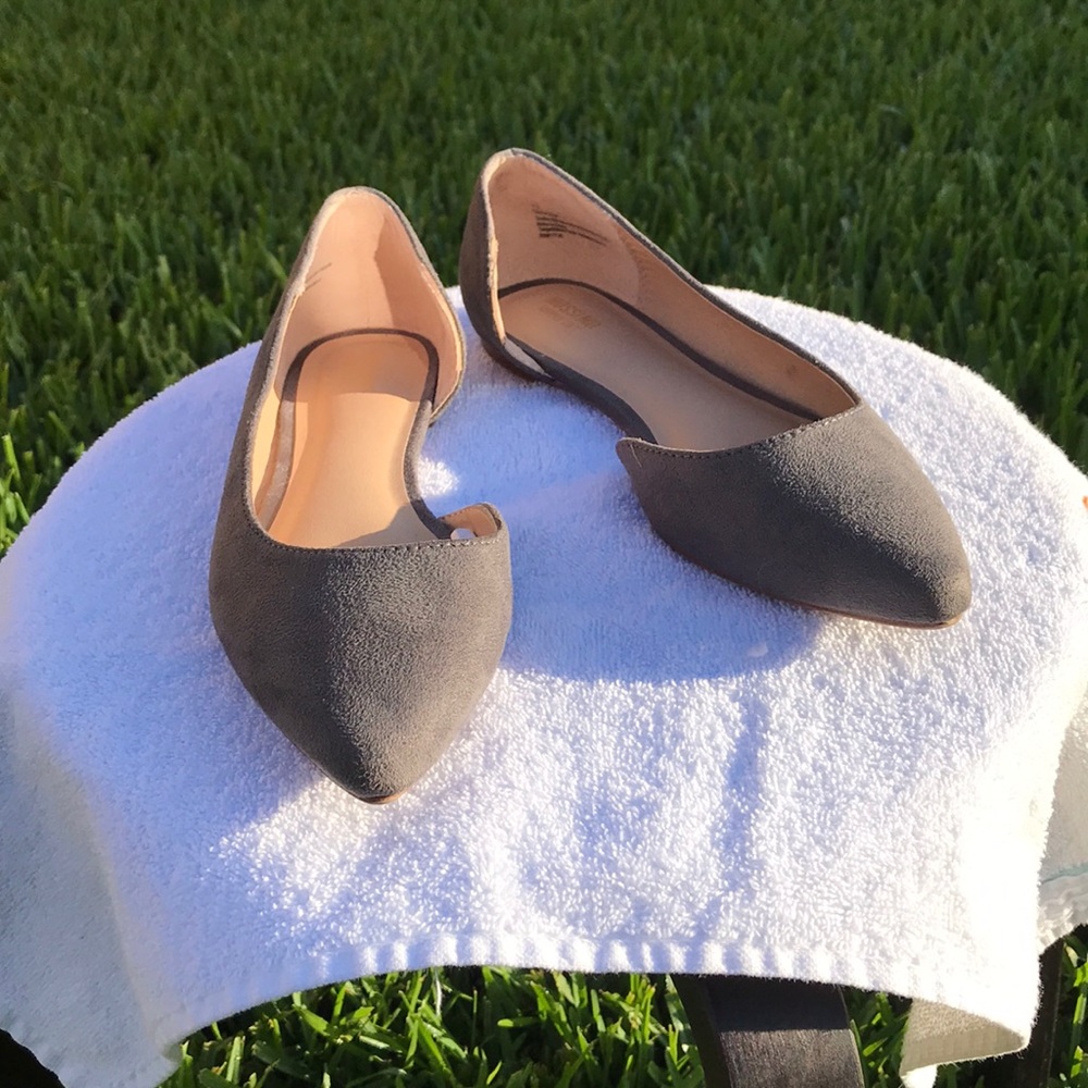MOSSIMO Gray Flats Size 7 1/2
